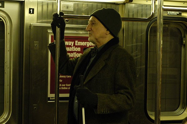 Adrift in Manhattan : Photo Alfredo De Villa, Dominic Chianese