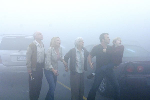 The Mist : Photo Frances Sternhagen, Laurie Holden, Jeffrey DeMunn, Nathan Gamble, Thomas Jane