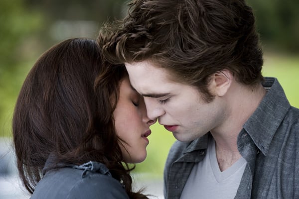 Twilight - Chapitre 2 : tentation : Photo Kristen Stewart, Stephenie Meyer, Robert Pattinson
