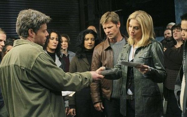 Photo Elizabeth Mitchell, Joel Gretsch