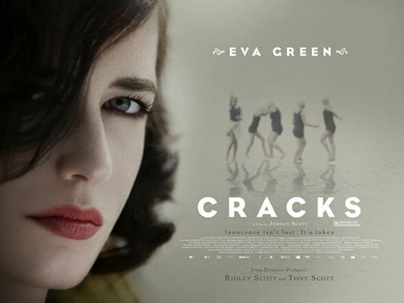 Cracks : Photo Jordan Scott