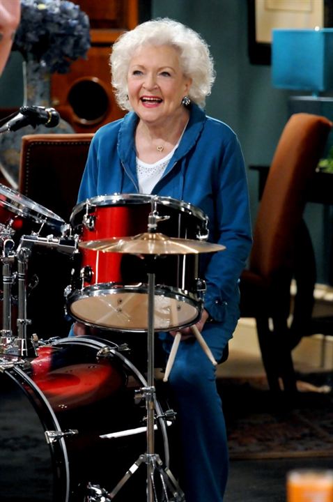Hot in Cleveland : Photo Betty White