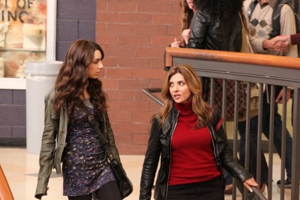 La Diva du divan : Photo Callie Thorne, Hannah Marks