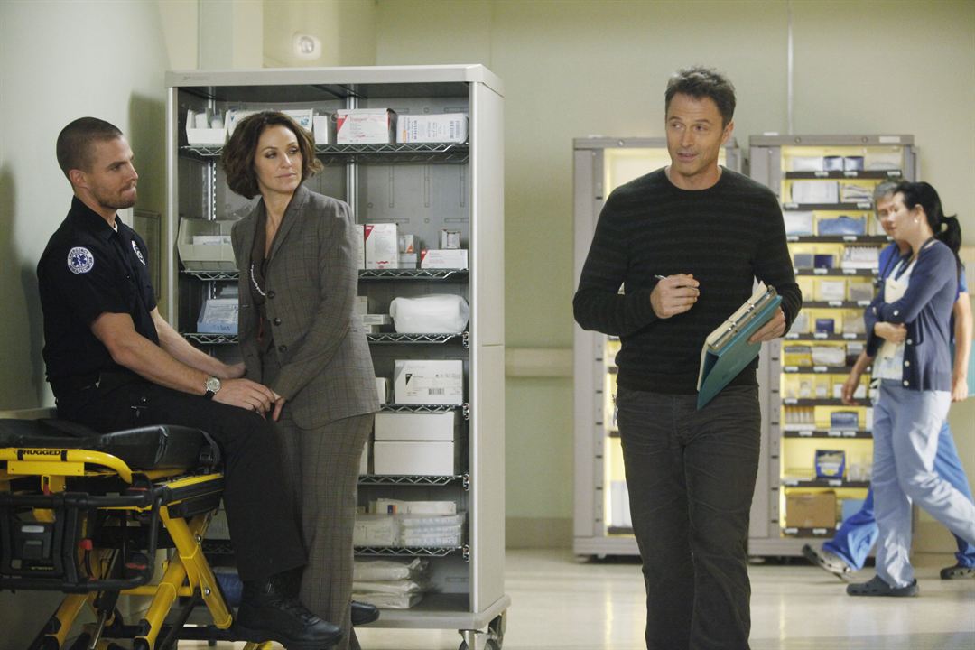 Private Practice : Photo Amy Brenneman, Stephen Amell, Tim Daly