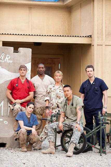 Combat Hospital : Affiche