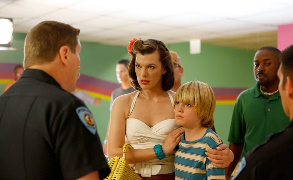 Bringing up Bobby : Photo Milla Jovovich