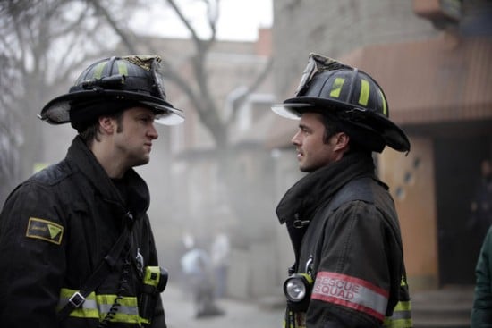 Chicago Fire : Photo Shane McRae, Taylor Kinney