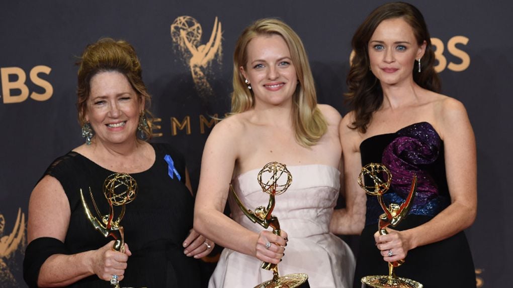 Meilleure Actrice Dans Un Film Dramatique Lauréats Et Nommés Emmy Awards 2017 : The Handmaid's Tale et Big Little Lies symboles d'un