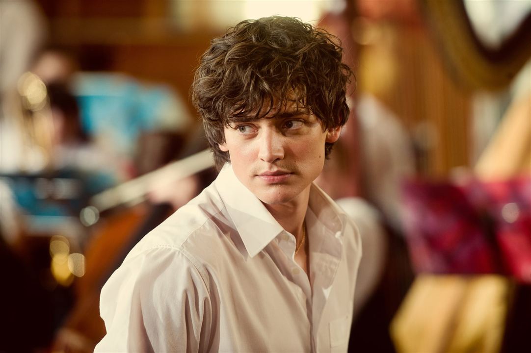 Hunky Dory : Photo Aneurin Barnard