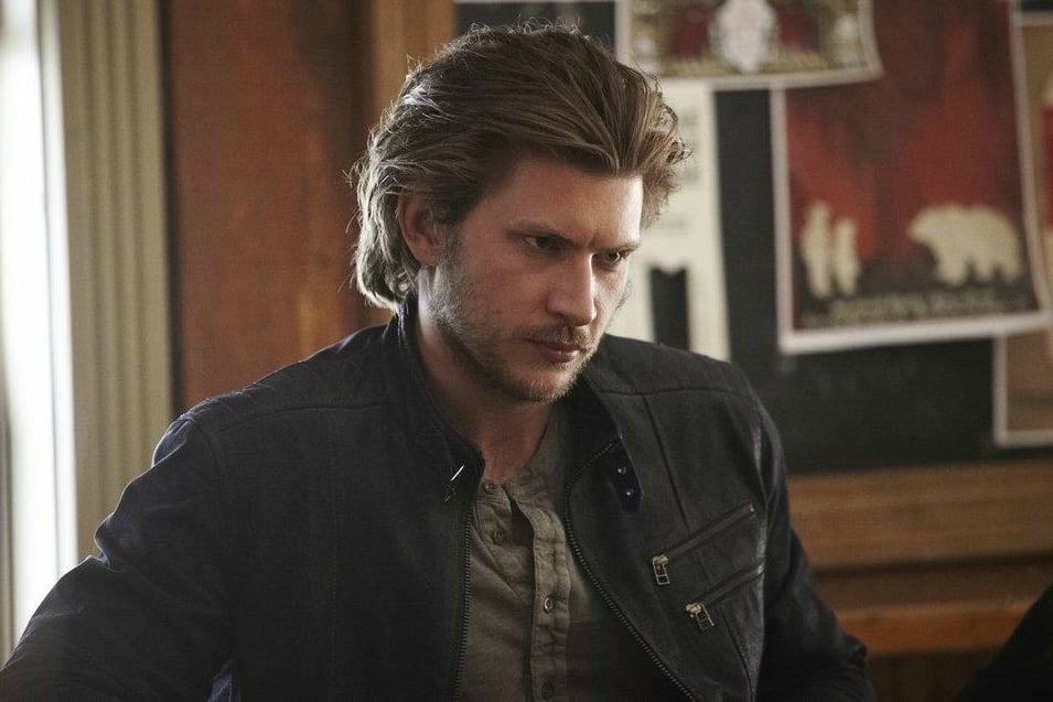 Bitten : Photo Greyston Holt