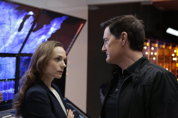 Believe : Photo Kyle MacLachlan, Kerry Condon