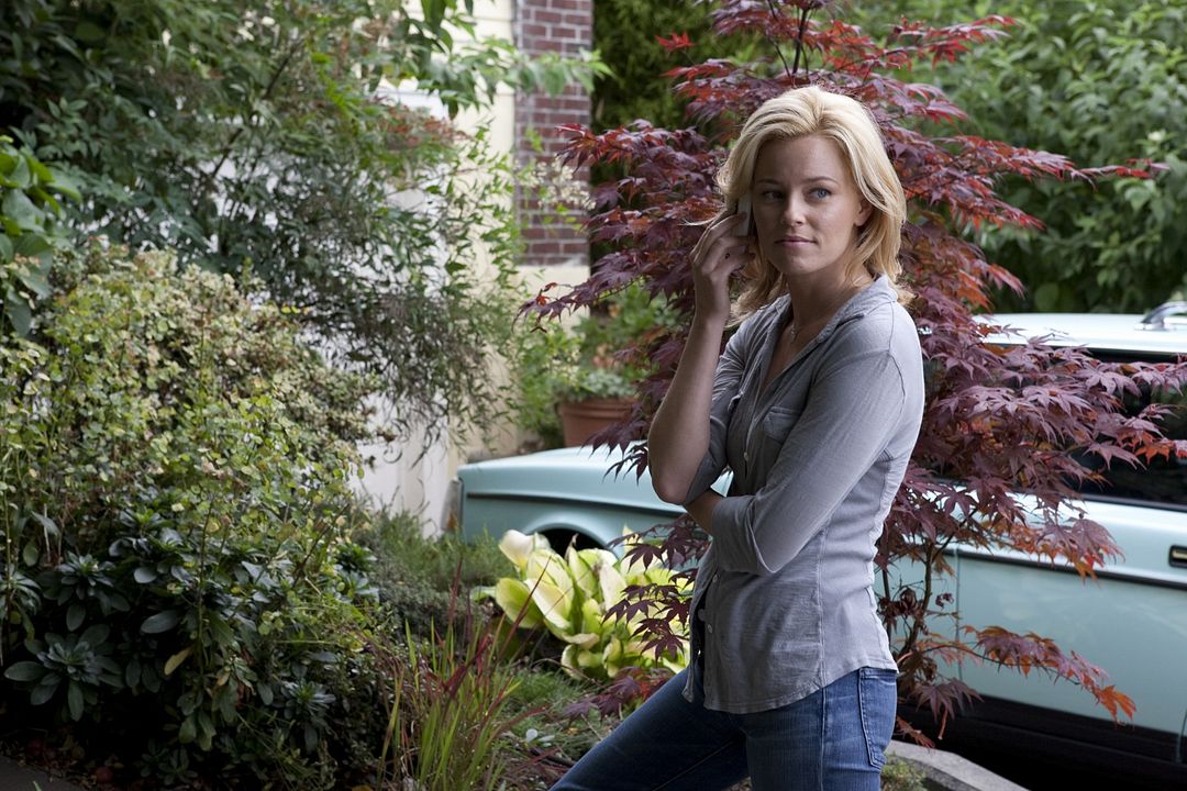The Details : Photo Elizabeth Banks