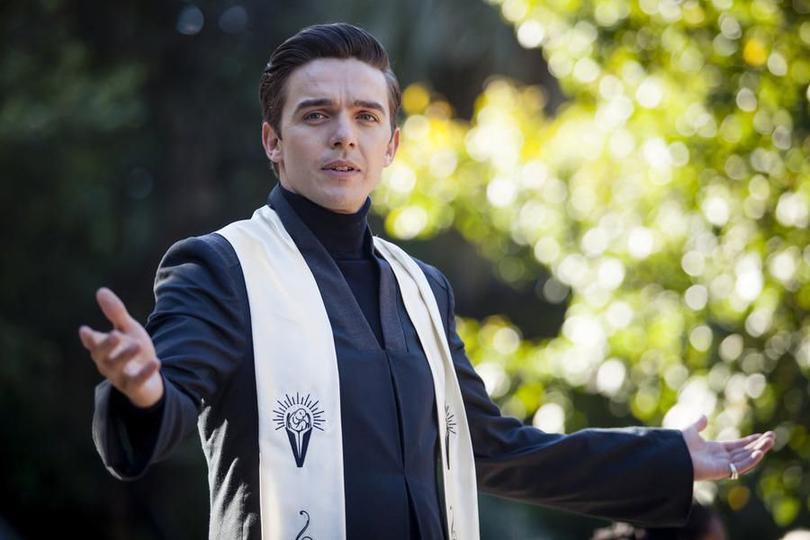 Dominion : Photo Luke Allen-Gale