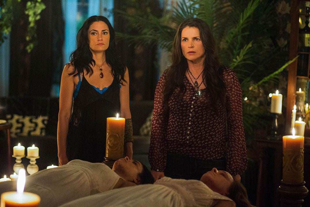 Witches of East End : Photo Julia Ormond, Mädchen Amick