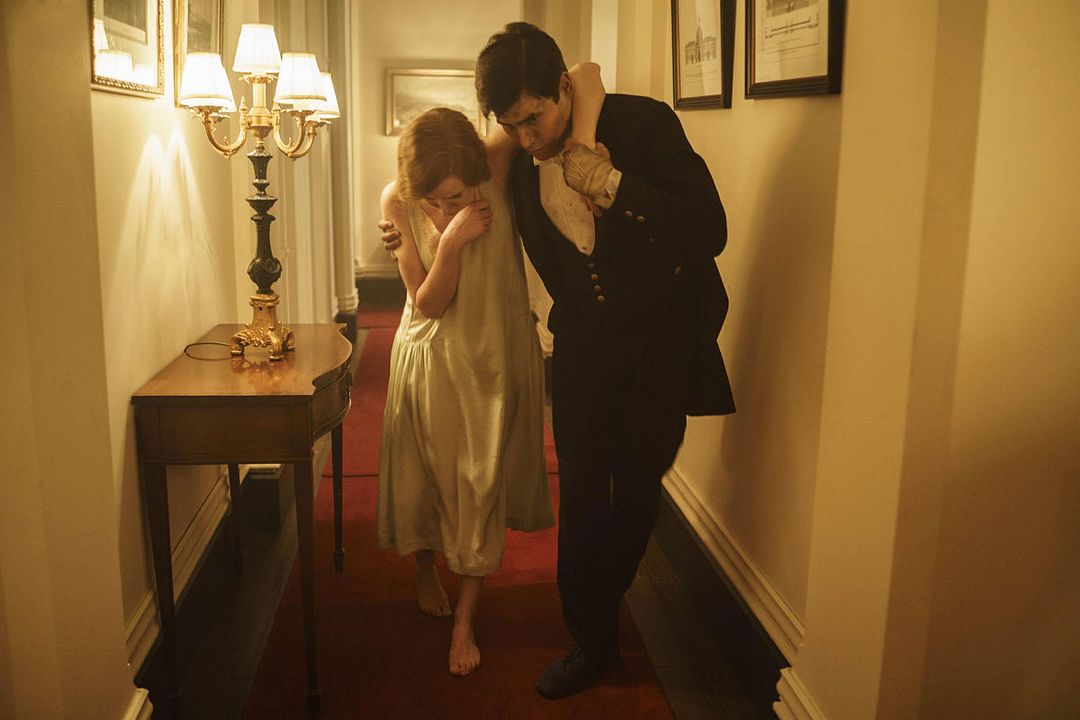 Downton Abbey : Photo Rob James-Collier, Laura Carmichael