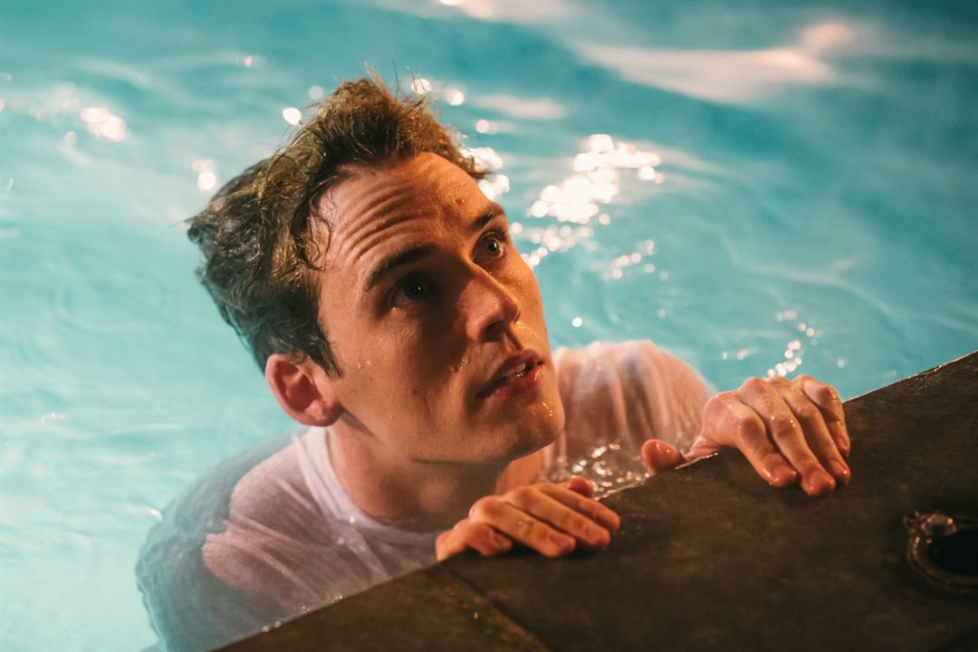 Love, Rosie : Photo Sam Claflin