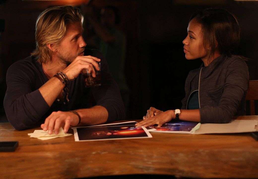 Sleepy Hollow : Photo Nicole Beharie, Matt Barr