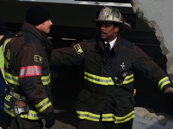 Chicago Fire : Photo Eamonn Walker, Taylor Kinney