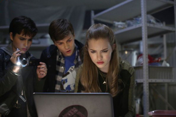 Scream : Photo Willa Fitzgerald, John Karna, Bex Taylor-Klaus