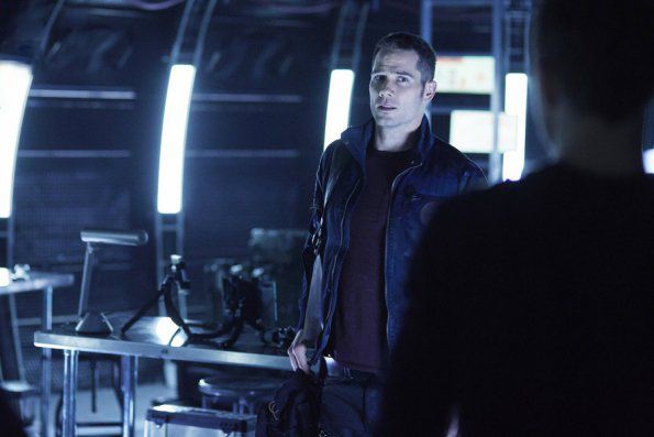 Killjoys : Photo Luke MacFarlane