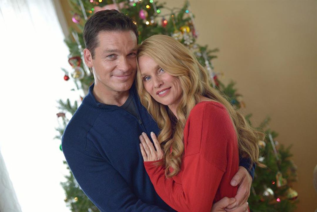 À la recherche de l'esprit de Noël : Photo Bart Johnson, Nicollette Sheridan