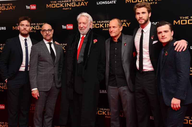 Hunger Games - La Révolte : Partie 2 : Photo promotionnelle Stanley Tucci, Liam Hemsworth, Woody Harrelson, Sam Claflin, Donald Sutherland, Josh Hutcherson