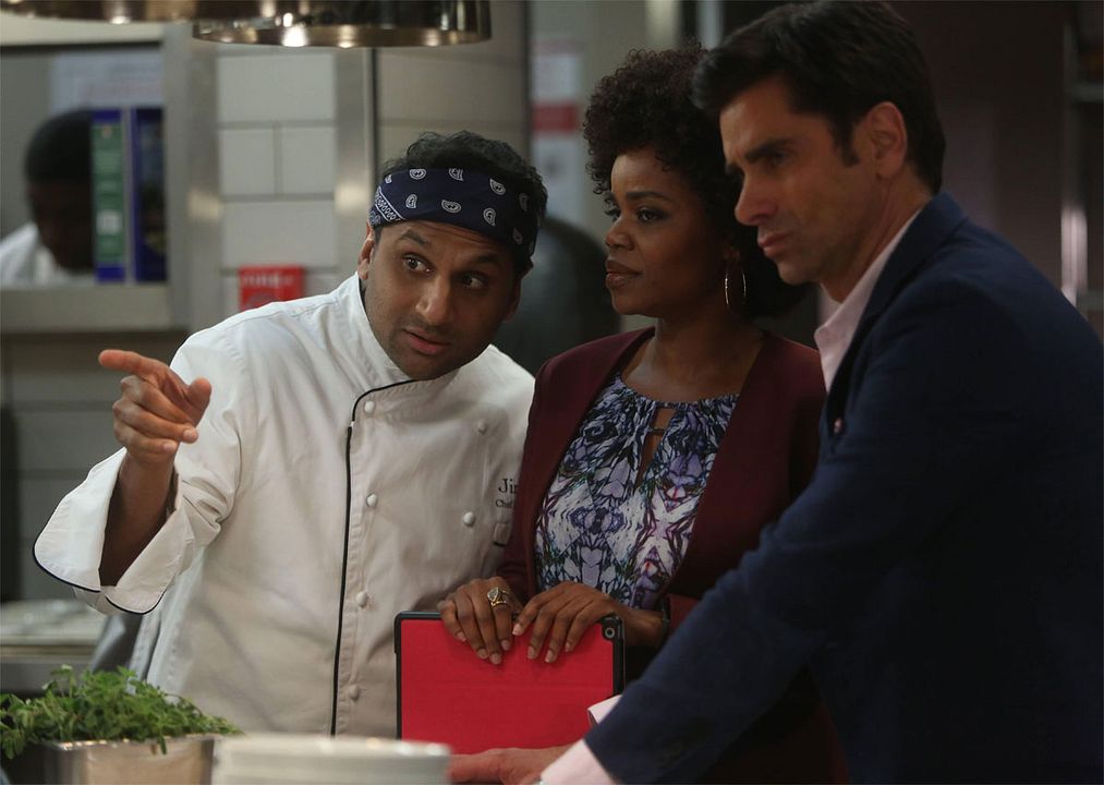 Grandfathered : Photo John Stamos, Kelly Jenrette, Ravi Patel