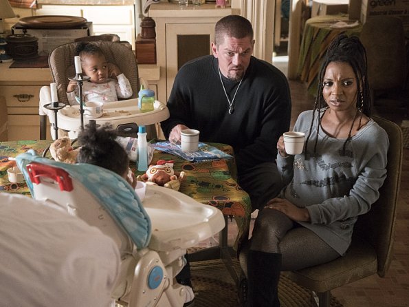 Shameless (US) : Photo Steve Howey, Shanola Hampton