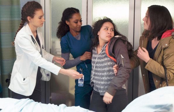 Chicago Med : Photo Rachel DiPillo, Yaya DaCosta