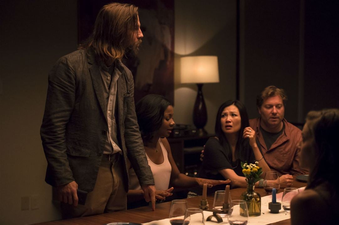 The Invitation : Photo Michelle Krusiec, Logan Marshall-Green