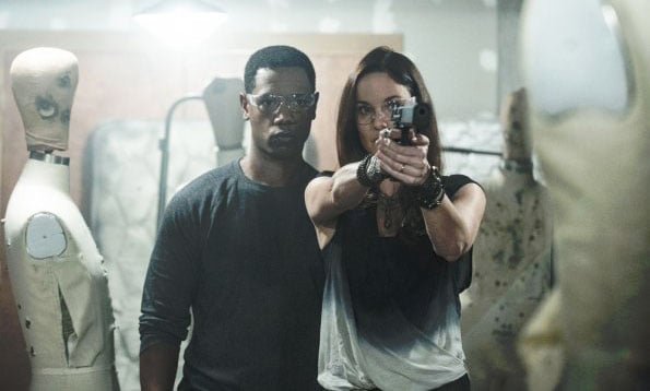 Colony : Photo Sarah Wayne Callies, Tory Kittles