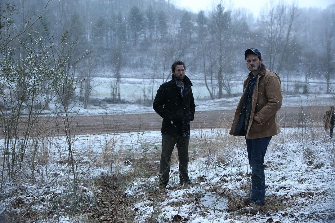 Photo Noah Wyle, Jeremy Irvine