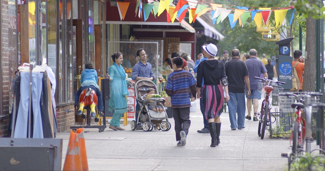 In Jackson Heights : Photo