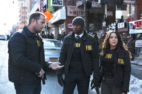 Blindspot : Photo Rob Brown, Sullivan Stapleton, Audrey Esparza