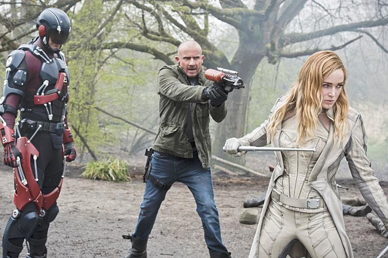 DC's Legends of Tomorrow : Photo Brandon Routh, Caity Lotz, Dominic Purcell