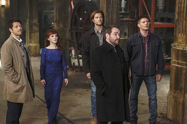 Supernatural : Photo Mark Sheppard, Jensen Ackles, Misha Collins, Ruth Connell, Jared Padalecki