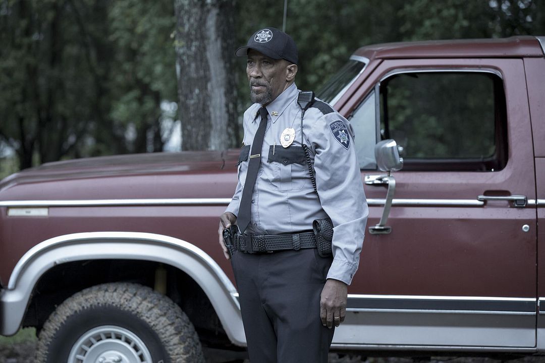 Outcast : Photo Reg E. Cathey