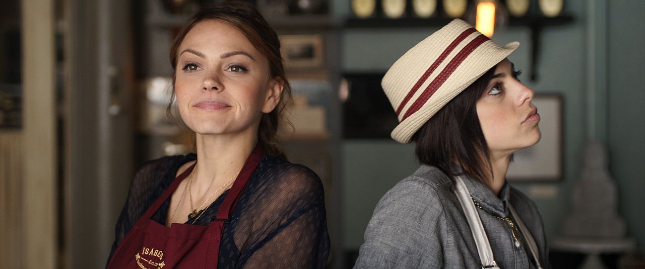 Photo Aimee Teegarden, Krysta Rodriguez