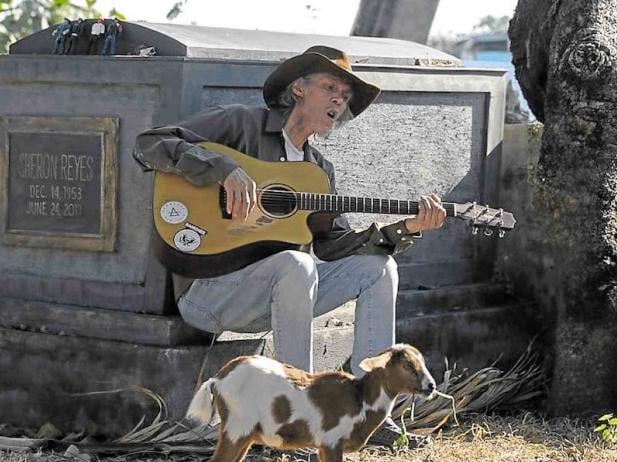 Singing in Graveyards : Photo