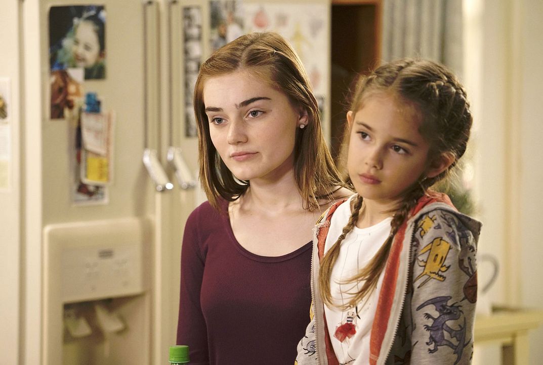 American Housewife (2016) : Photo Julia Butters, Meg Donnelly