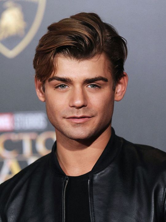 Affiche Garrett Clayton