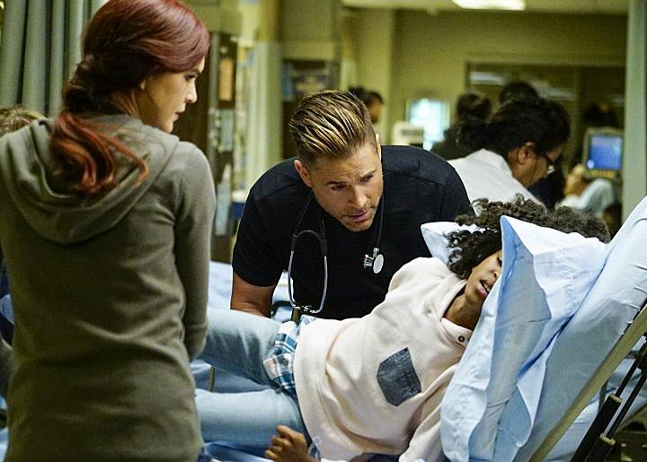 Code Black : Photo Emily Tyra, Rob Lowe, Aalyrah Caldwell