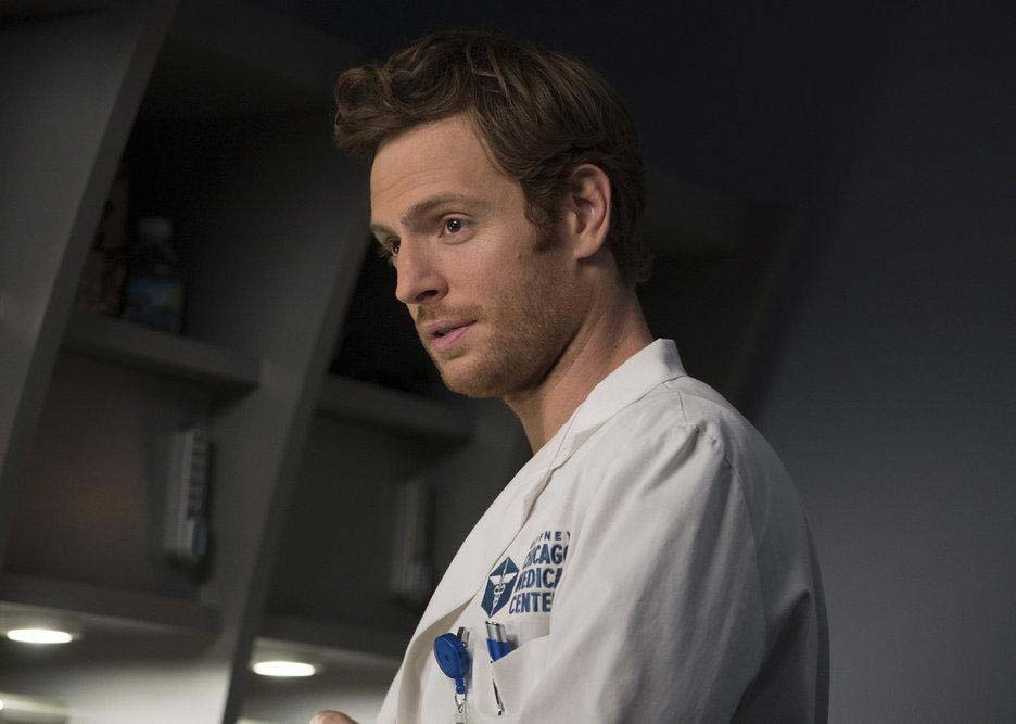 Chicago Med : Photo Nick Gehlfuss