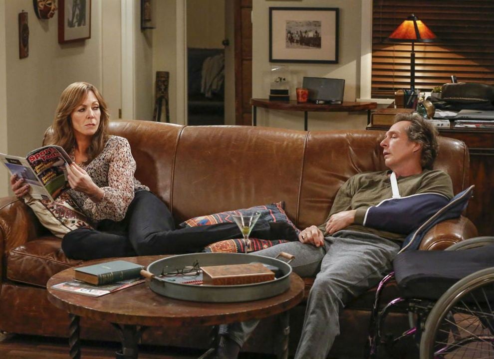 Mom : Photo William Fichtner, Allison Janney