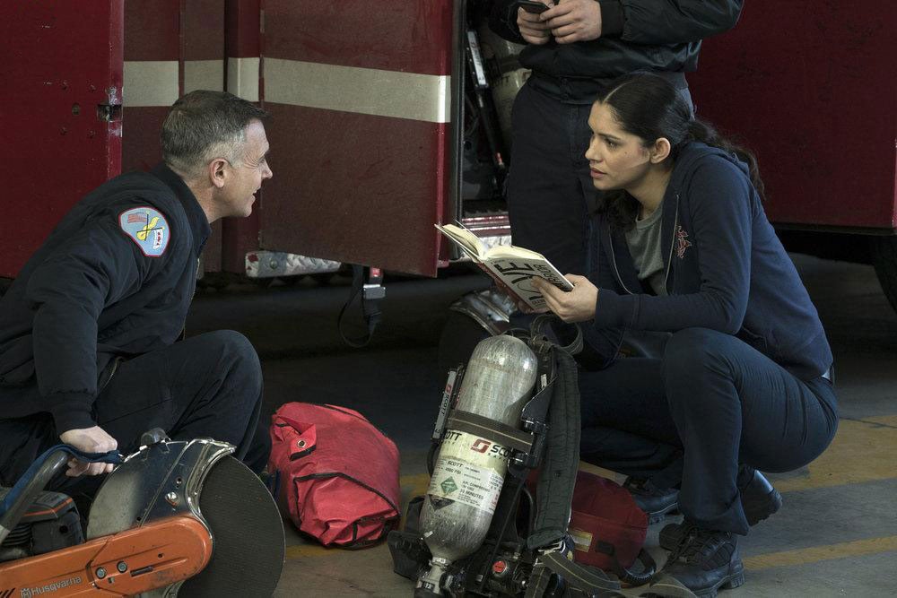 Chicago Fire : Photo David Eigenberg, Monica Raymund