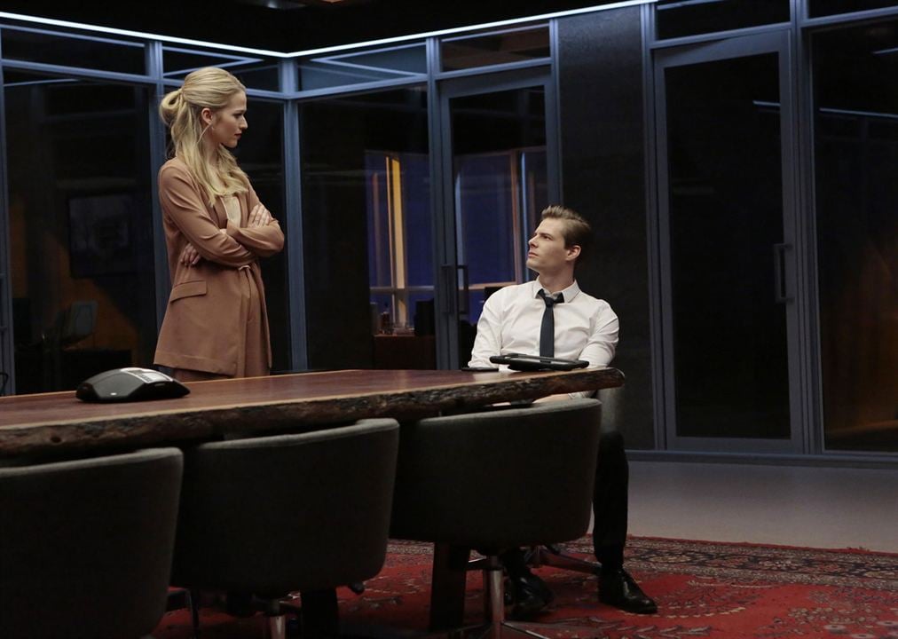 Quantico : Photo Johanna Braddy, Hunter Parrish