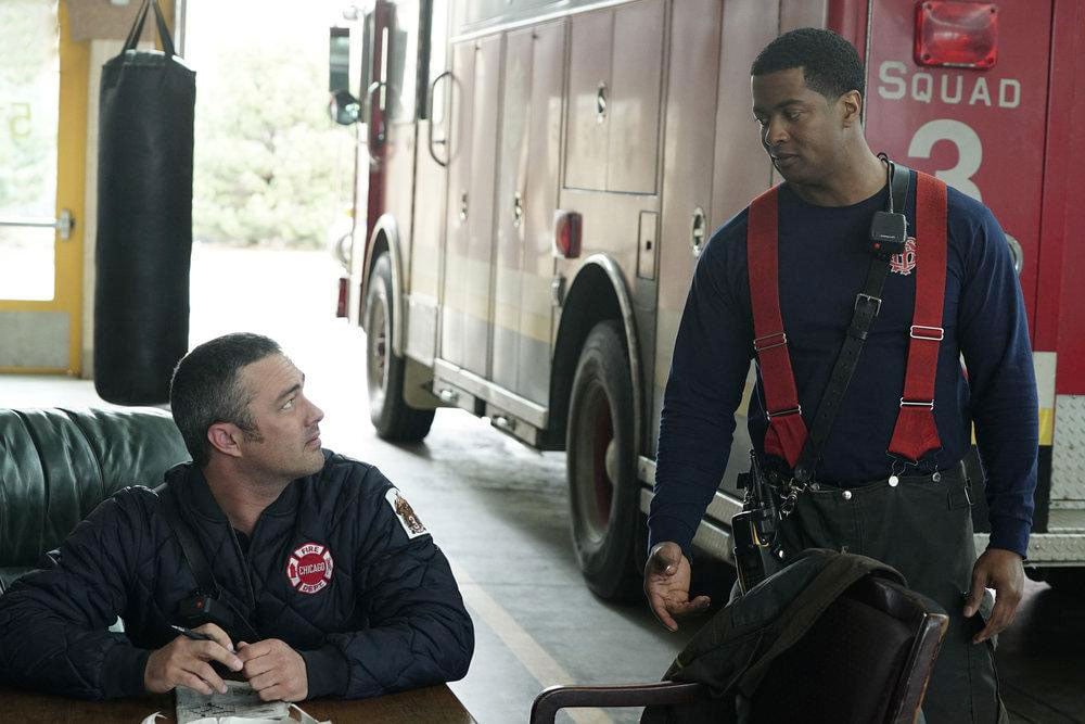 Chicago Fire : Photo Taylor Kinney, Kamal Angelo Bolden