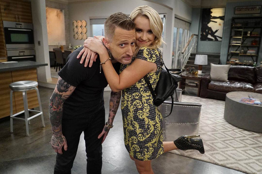 Young & Hungry : Photo Michael Voltaggio, Emily Osment