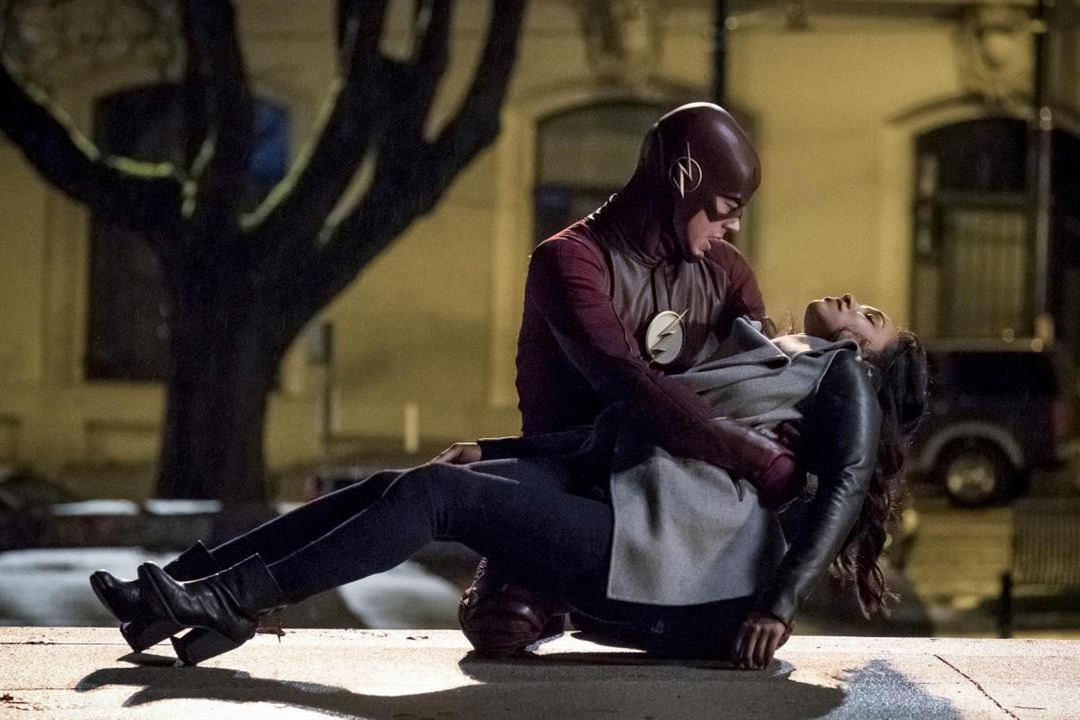 Photo Candice Patton, Grant Gustin