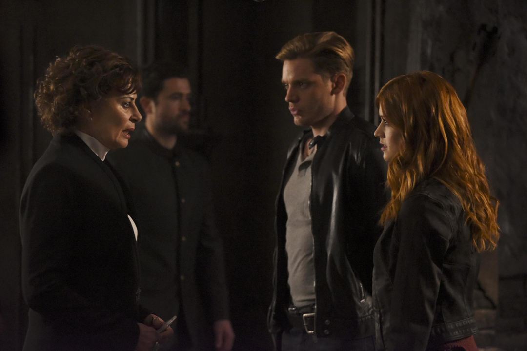 Shadowhunters : Photo Mimi Kuzyk, Katherine McNamara, Dominic Sherwood